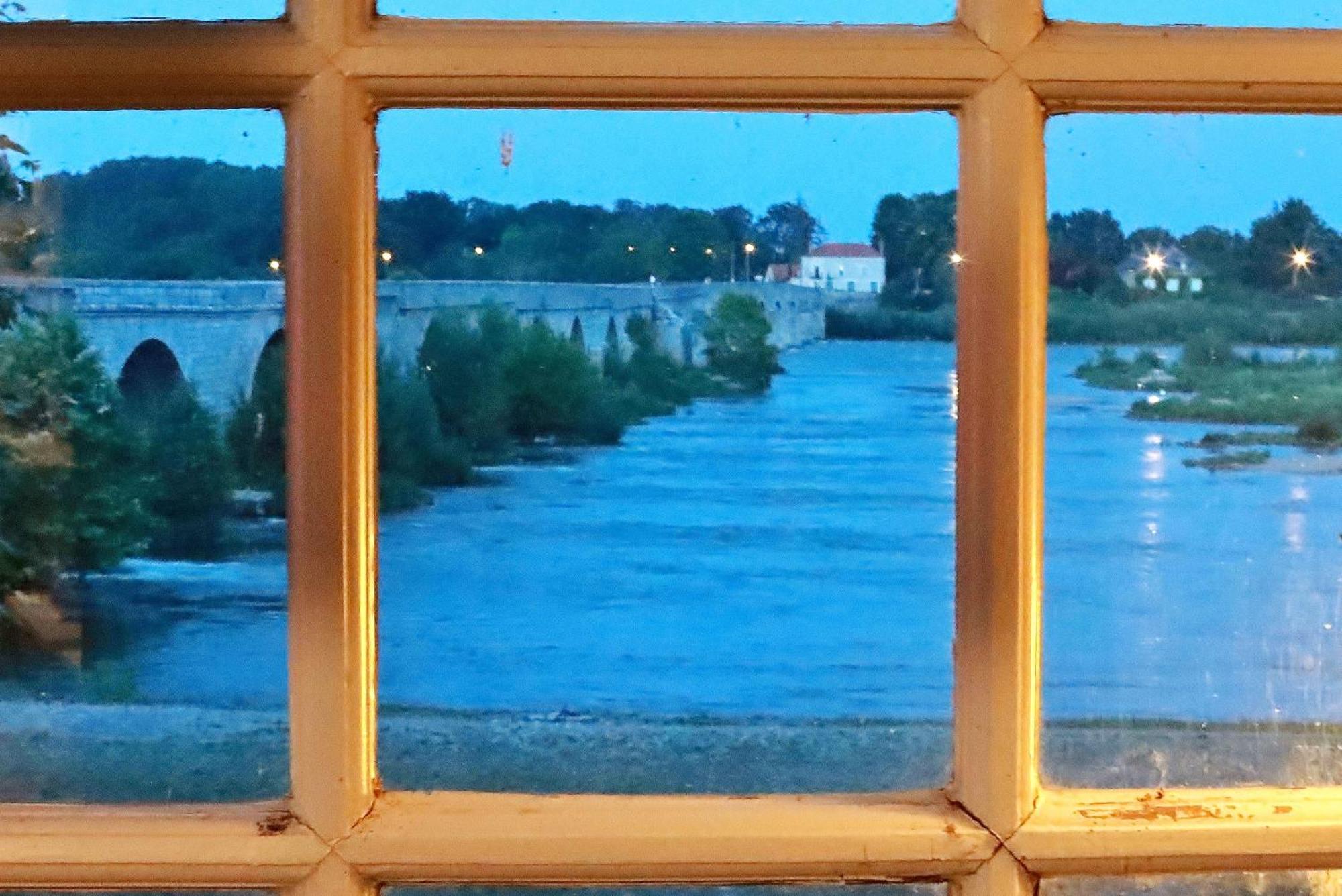 Grand Hotel De L'Abbaye Beaugency Exterior foto