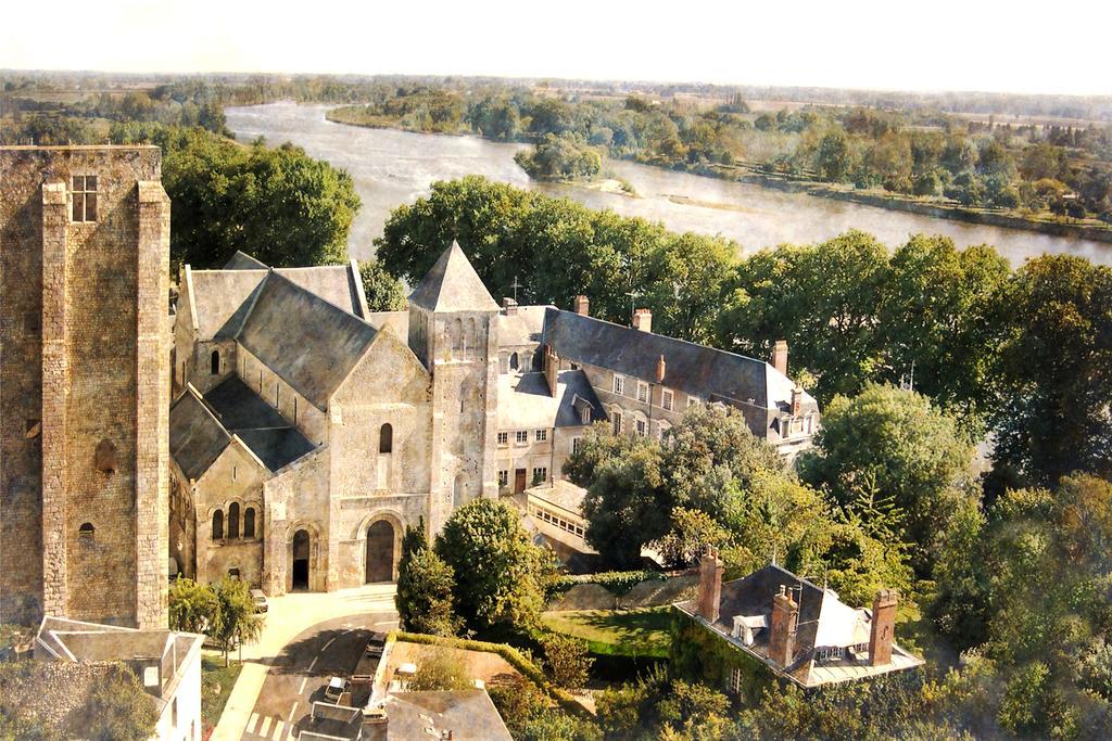 Grand Hotel De L'Abbaye Beaugency Exterior foto