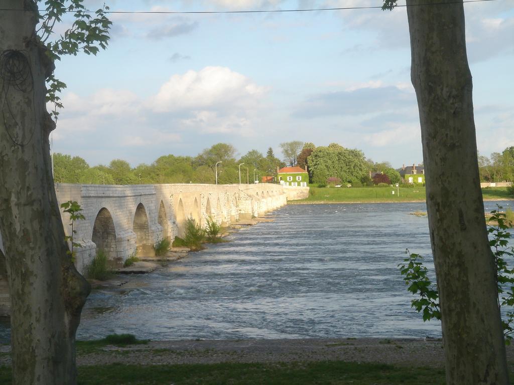 Grand Hotel De L'Abbaye Beaugency Exterior foto